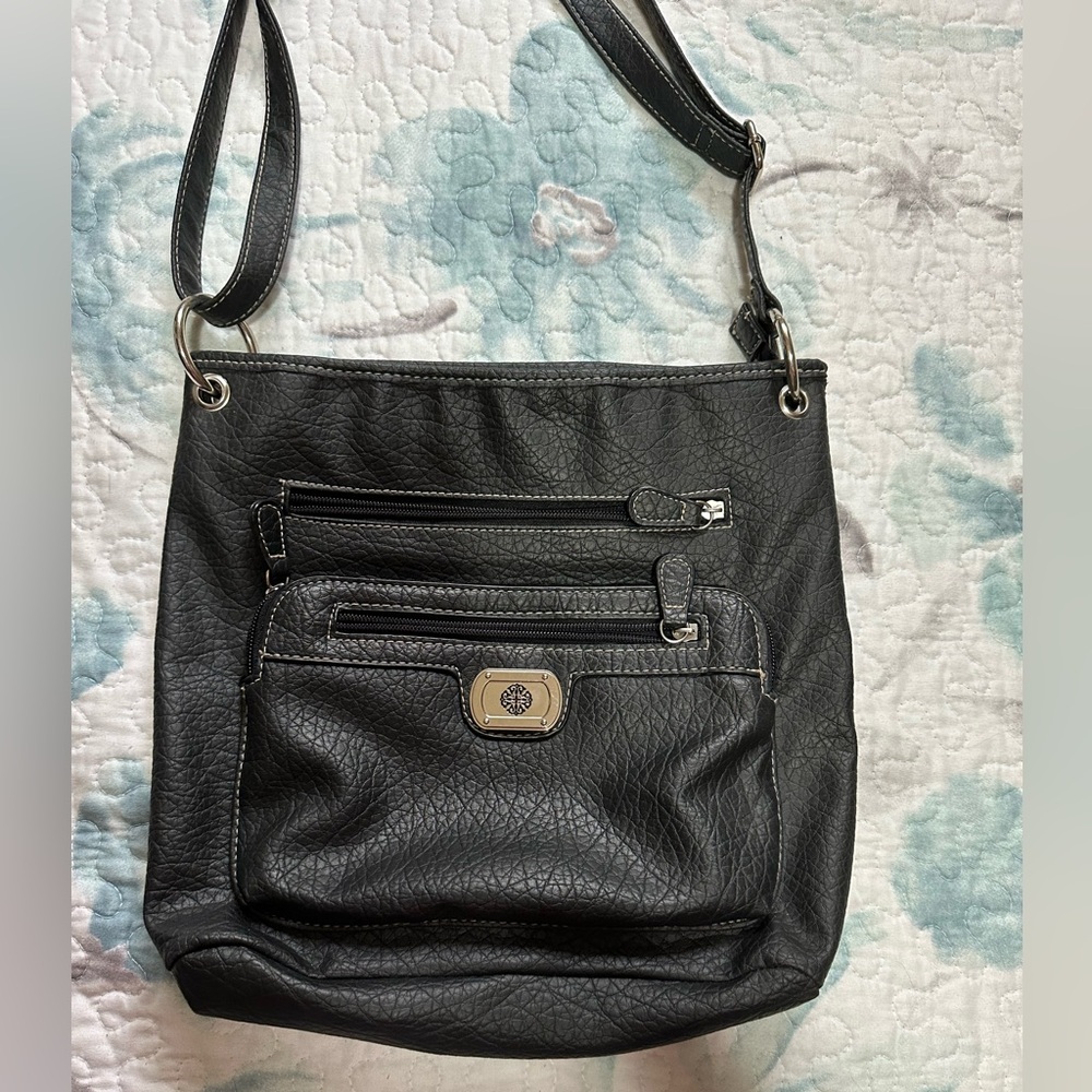 🍉 Soft vegan leather flexible, hobo purse, adjustable strap, EUC black